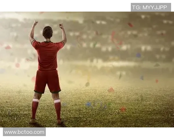 篮球与足球明星的精彩瞬间对比图集展现运动之美与激情的碰撞 篮球与足球明星的精彩瞬间对比图集展现运动之美与激情的碰撞