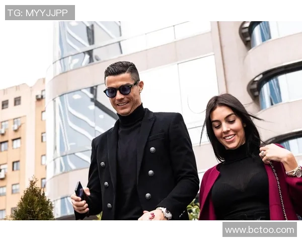 足球明星的妻子回忆初恋往事揭示爱情背后的故事与心路历程 足球明星的妻子回忆初恋往事揭示爱情背后的故事与心路历程